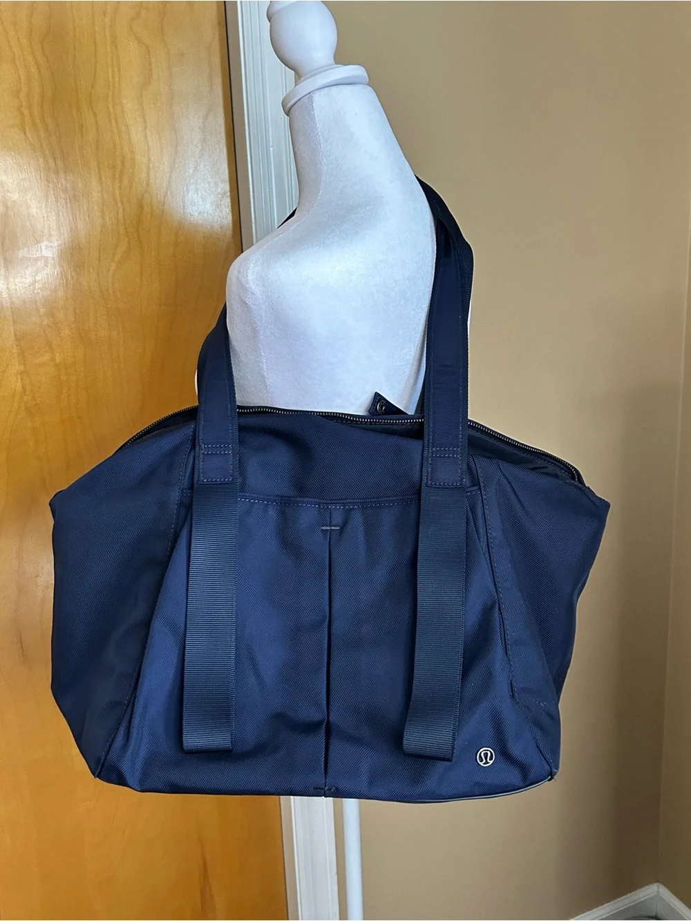 lululemon athletica Navy blue yoga bag Everyday Tote
